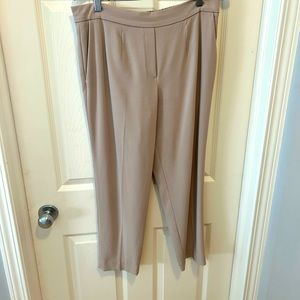 Babaton size 10 cropped dress pants